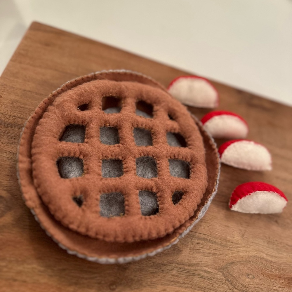 Hand Sewn Apple Pie Set